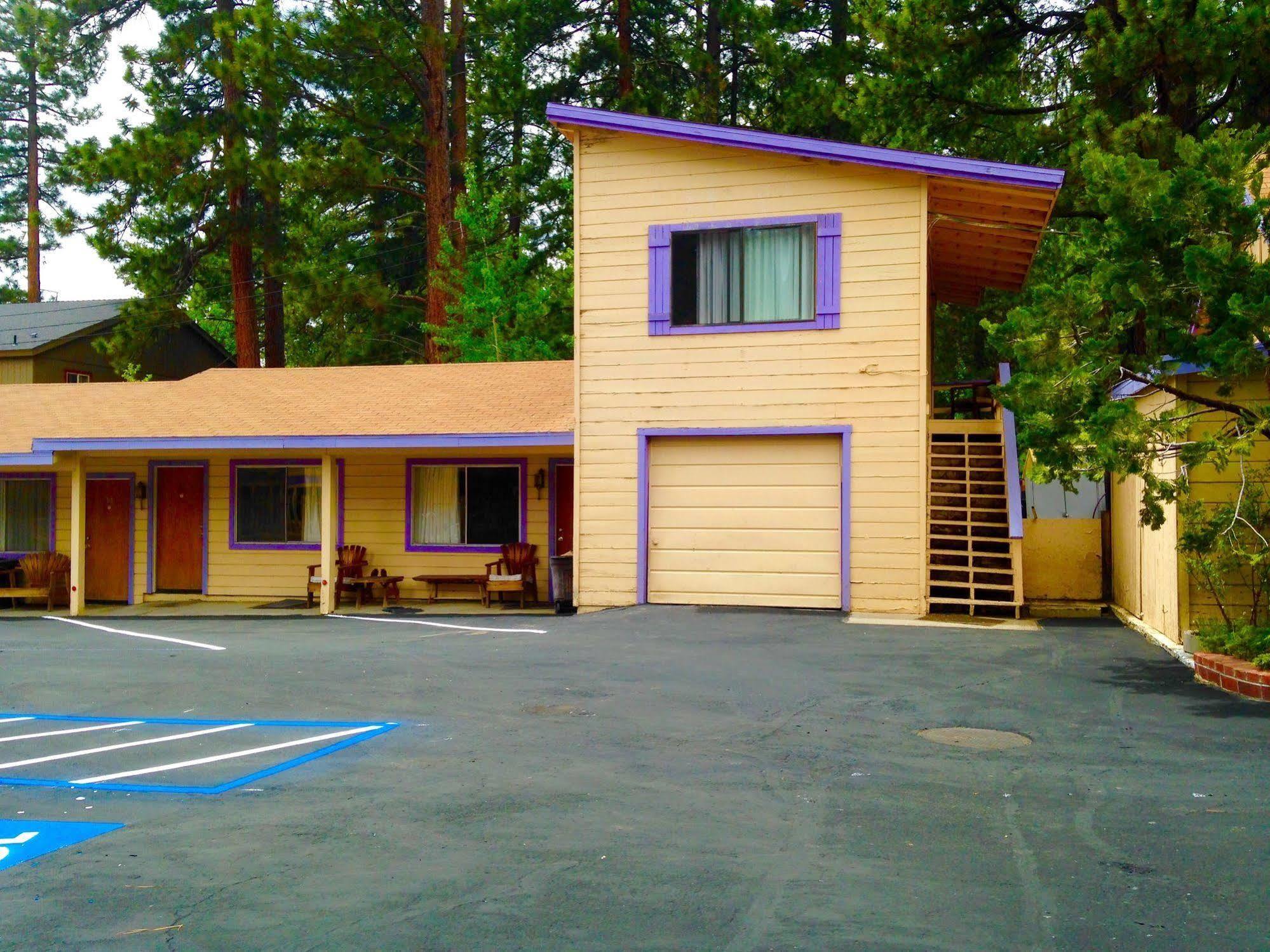 Stevenson's Motel 2*